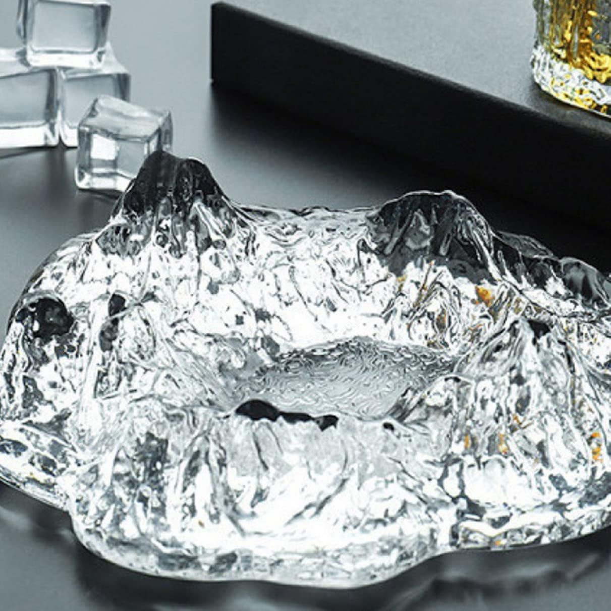 灰皿 置物 オブジェ アイスバーグ型灰皿 ガラス製 エレガント 卓上灰皿 おしゃれ 可愛い 卓上 白 イン..
