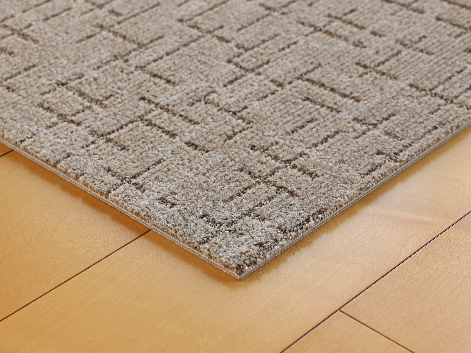 シックモダン タイルカーペット 日本製【サイズ：50cm×50cm】【グランドベージュ】室内用 カット＆ルー..