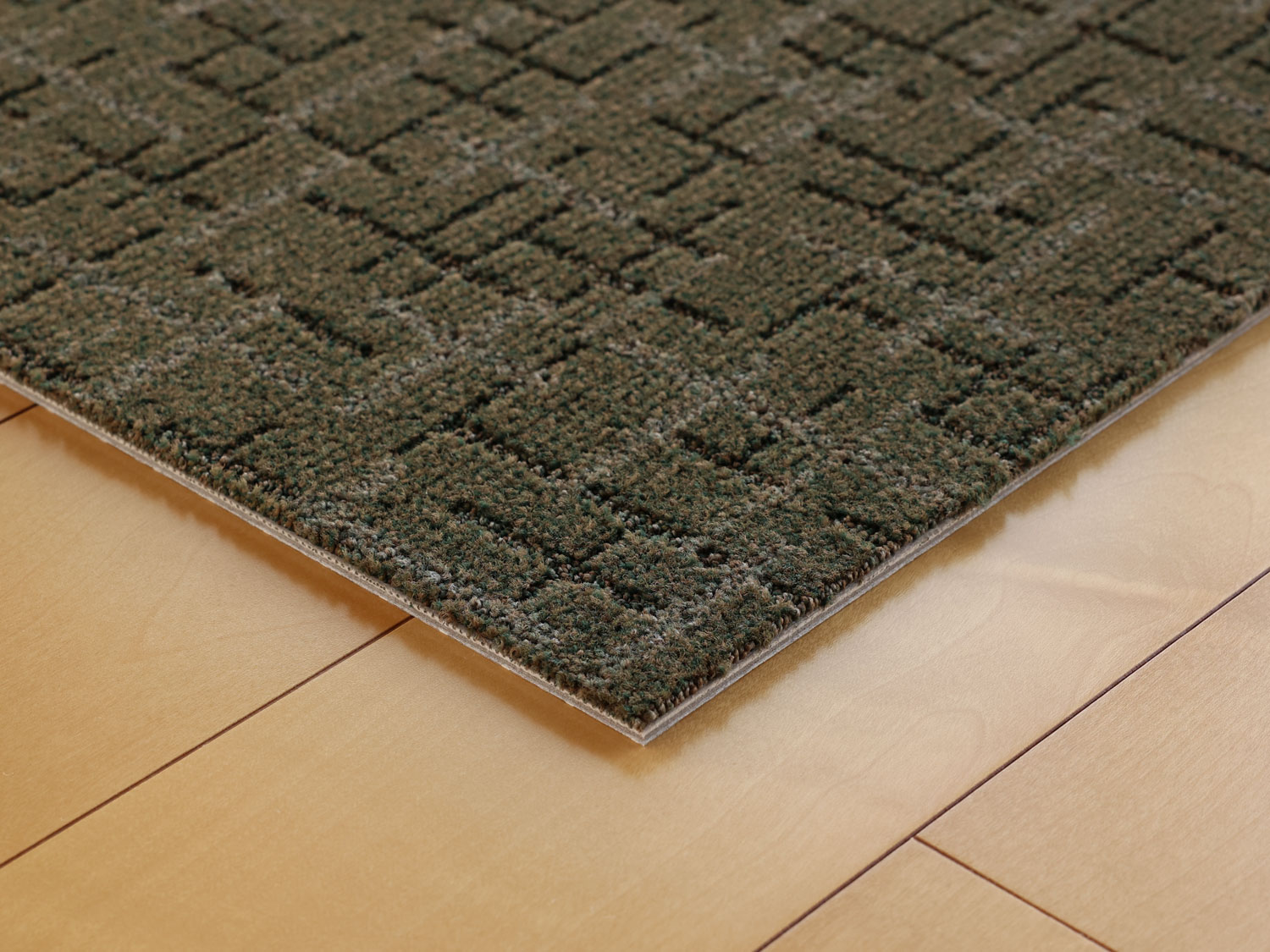 シックモダン タイルカーペット 日本製【サイズ：50cm×50cm】【フォレストグリーン】室内用 カット＆ル..