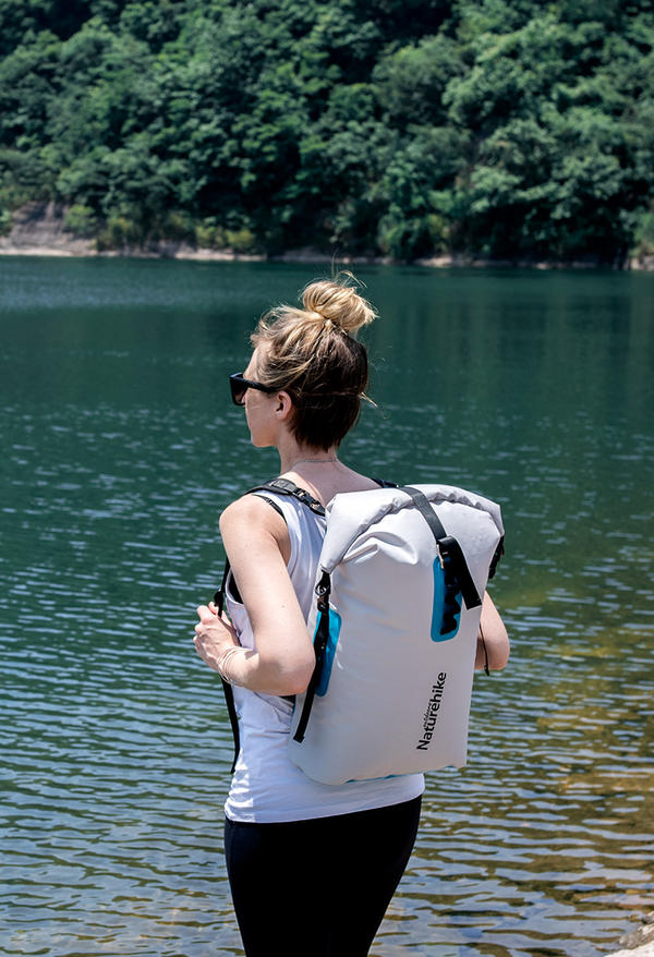 ��Naturehike�������� 28L ���å����å� ��������� ������ ι�� �ɿ�Хå� �ɥ�෿ �ɥ饤�Хå� �ɿ奱���� ��եƥ��� �Хå� ���塼�֥Хå� �ɺ��� ��� ��ǥ����� �����ȥɥ� Ǩ��ʪ���� �����ե��� �����ӥ� �����åȥ�����