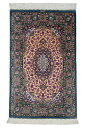 ペルシャ絨毯 シルク 約78cm x 124cm 玄関マットサイズ 絹 ブルー グリーン 青 緑 レザヴィ工房 サラサラ ツヤツヤ 艶 光沢 上品 高級 メダリオン 唐草模様 ホットカーペット対応 床暖房対応 一年中 オールシーズン 現品限り 一点もの ペルシャ製 手織り