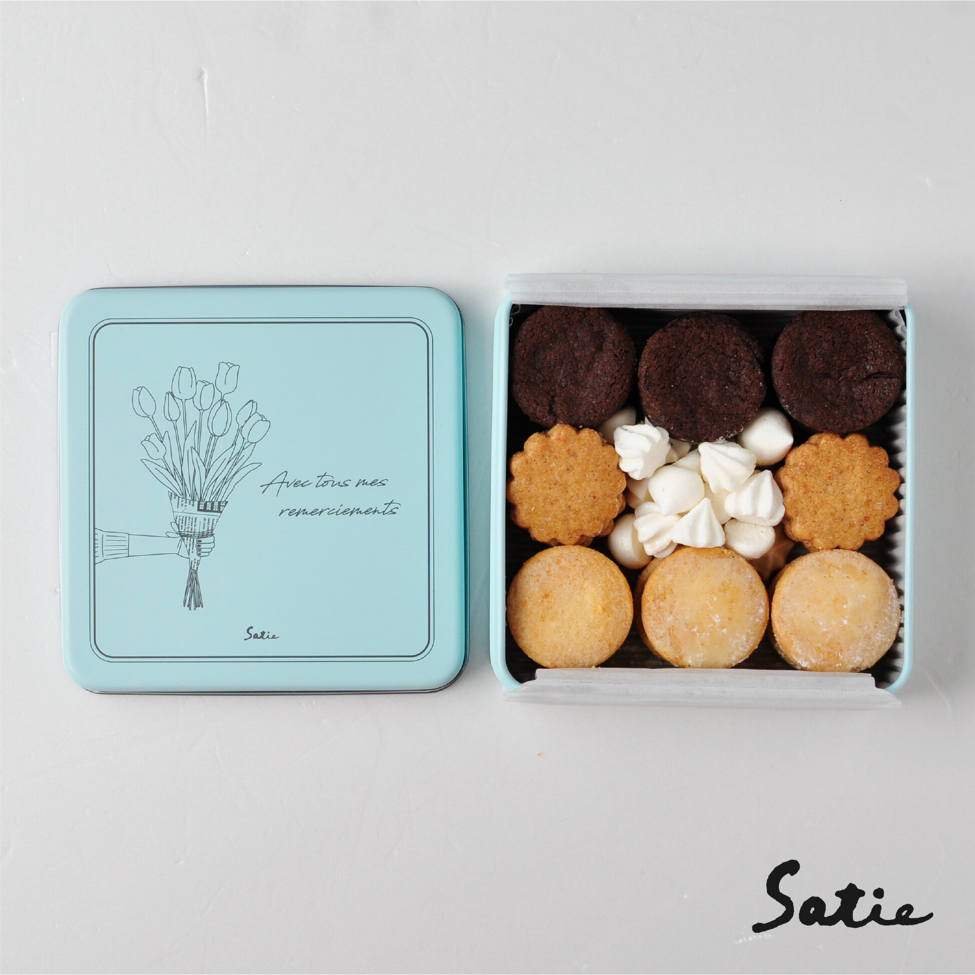 クッキー缶 Les Biscuits de Satie (レ ビスキュイ ドゥ サティー) blue ブルー【クッキー缶 クッキー チョコレートクッキー ギフト プレゼント 詰め合わせ 焼菓子 お菓子 スイーツ 人気 かわいい 可愛い おしゃれ 春／手土産／内祝／お礼／お祝い】