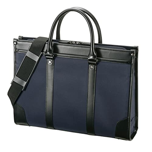ミニマル 肩掛けネイビー/A4サイズ対応/BAG-C41NV・パッケージ個数:1・シンプルなデザインでビジネスにも就活にも対応します。・メインルームはダブルファスナーで収納物を出し入れしやすいように大きく開きます。・クッション内蔵ポケットには13.3インチワイドまでのパソコンやタブレットが収納できます。・A4ファイルや会社案内、書類なども収納できます。・フロントポケットにはさっと使えるペン差しやスマートフォンポケット付きです。●シンプルなデザインでビジネスにも就活にも対応します。 ●メインルームはダブルファスナーで収納物を出し入れしやすいように大きく開きます。 ●クッション内蔵ポケットには13.3インチワイドまでのパソコンやタブレットが収納できます。 ●A4ファイルや会社案内、書類なども収納できます。 ●フロントポケットにはさっと使えるペン差しやスマートフォンポケット付きです。 ●内部には便利なペットボトルホルダーも付いています。 ●底面は丈夫で汚れを落としやすいPVC素材で金属の底鋲付きです。 ●付属のショルダーベルトで肩掛けも可能です。 ※収納物、収納量により重心に偏りがある際、自立困難な場合がございます。予めご了承ください。 ■カラー:ネイビー ■サイズ:外寸/W400×D105×H295mm パソコン収納部内寸/約W320×D25×H230mm ■重量:912g ■材質:表装/ポリエステル(撥水加工)、PVC ■セット内容:本体、ショルダーベルト