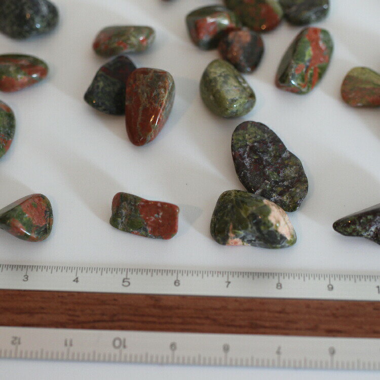 【在庫限り】 鉱石 ユナカイト 250g さざれ 天然石・パワーストーン