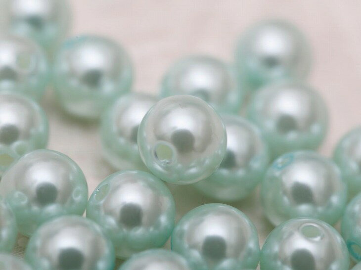 【約25個プラスチック 樹脂パール】10mm クリームグリーン 淡い黄緑 メタリックセ...