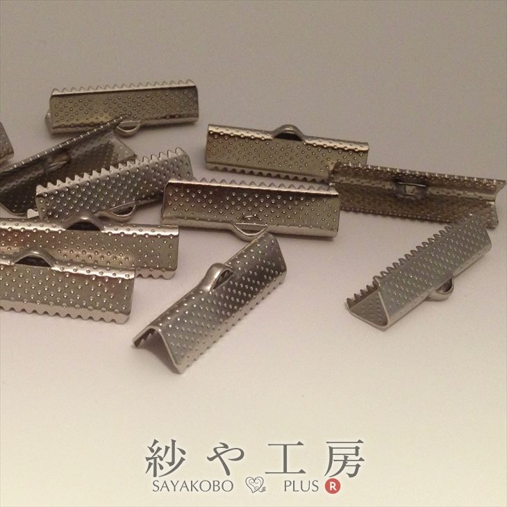 乐天商城 - 【店内最大P20倍】【レース留め金具・ヒモ留め 約10個 (25mm 2.5cm)】ロジウムカラー シルバー 金属メッキ 金具 材料 問屋 卸 パーツ タグ アクセサリー ハンドメイド ハンドメイドパーツ アクセサリーパーツ おすすめ