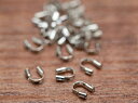 【U字カン(約4mm×4.5mm)約25個セット】シルバー ユー字金具 U字 エンドパーツ 留め金具 ビーズパーツ アクセサリー 問屋 卸 基本 素材 パーツ ...