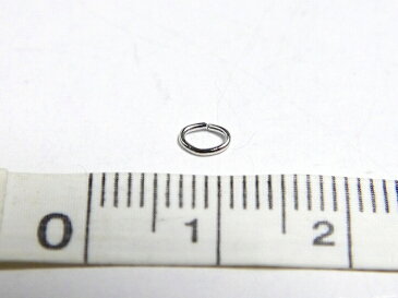 【Cカン(約4mm×5mm)約100個セット】シルバー 線径0.5mm 丸カン 連結金具 カン類 アクセサリーパーツ ビーズ ネイル 手芸材料 基本 素材