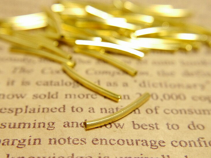 【店内最大P20倍】【曲パイプ(約20mm・径約2mm)約50個セット】ゴールド チューブ メタルパイプパーツ ビーズアクセサリー レザークラフト 副資材 素材 材料 アクセサリー パーツ ハンドメイド ハンドメイドパーツ 材料 アクセサリーパーツ 問屋 卸 おすすめ