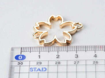 【レジン空枠 サクラ 1個 KC金(中)】カン付 約29mmx24mm ゴールド フレーム セッティング 桜 さくら メタルチャーム 手芸材料 素材