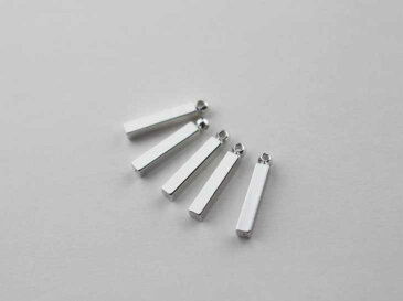 【店内最大50%OFF】チャーム真鍮製【シンプルスティック小(約13×2mm)5個 シルバー】バー 棒 通し穴付き 1穴 金属チャーム 素材 部品 資材【P20】