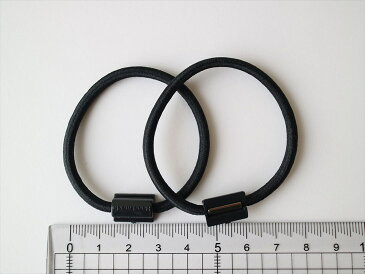 ヘアゴムパーツ ボタン足付 留め具パーツ 径50mm ブラック 2個 径5cm ヘアゴム ボタン足パーツ 貼り付け リングゴム ゴム アクセサリーパーツ パーツ ヘアゴム金具 ハンドメイド パーツ カラーゴム ヘアパーツ さや工房