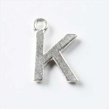 【店内最大50%OFF】チャーム アルファベットチャーム K 6.7mm シルバー 1個 0.6cm イニシャル SILVER925 カン付き プレートチャーム シルバー925 アクセサリーパーツ パーツ SV925 ハンドメイド パーツ さや工房 手作り【P20】