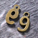 【店内最大P20倍】チャーム 数字 9 カン付 アンティークゴールド 10mm 2個 2ヶ ナンバー 約1cm アクセサリーパーツ アクセサリー パーツ おすすめ 問屋 卸 メタルパーツ 材料 ハンドメイド 背番号 ラッキーナンバー 誕生日 ナンバーチャーム さや工房 手作り