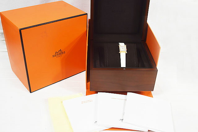 SBBTのエルメス　HERMES　Hウォッチ TPM　ミニ　ダイヤベゼル　HH1.173　ホワイト　ピンクゴールド　ホワイトシェル文字盤　マットクロコダイル アリゲーターベルト　B刻印　2023年製造　腕時計　レディース　本物　未使用　展示品　参考価格約138万円　ダイヤモンド　レディース｜アングル2