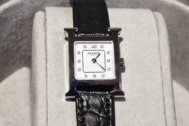 エルメス　HERMES　Hウォッチ ミニ　11Pダイヤ　HH1.110C　黒　SS　ホワイト文字盤　マットクロコダイル アリゲーターベルト　K刻印　2025年製造　腕時計　クウォーツ　レディース　本物　未使用　展示品　参考価格約79万円　※貴金属証明書、サイテス付き