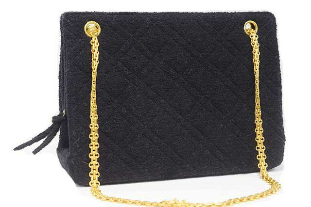 Rakuten - シャネル　CHANEL　チェーンショルダートートバッグ　がま口付き　黒　ブラック　ガマグチ付き　G金具　ゴールド金具　Black　トートバッグ　チェーンショルダー　本物　未使用　保管品　展示品