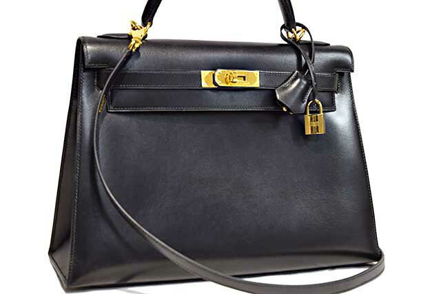 Rakuten - エルメス　HERMES　ケリー32　外縫い　黒　ブラック　G金具　ゴールド金具　□D刻印　2000年製造　black　ボックスカーフ　ケリー 32cm　本物　未使用 展示品 保管品　ハンドバッグ　ケリーバッグ　ショルダーバッグ