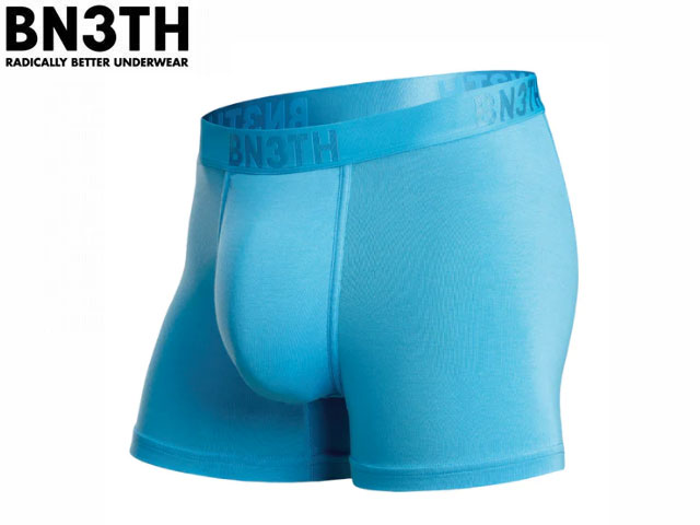 股下の短いトランクスタイプ【股下3.5 inch/約9cm】普通のUNDERWEARとは違い”キーホールコンフォートテクノロジー”(チンチンポケット)が付いています。股ズレや蒸れが防げ、ストレスなく履けるパンツです。色々な分野のアスリートなどをサポートしています。軽量かつ快適な肌心地、さらに豊富なカラーバリエーションは毎日の生活に欠かせいアンダーウェアにとって大切な要素。最も柔らかく最も高級な肌ざわりを体感できる上質なオーストリアのレンチング社のテンセルを使用。通気性に優れ縮み、しわ、型くずれしにくい。いつでも心地良いサポートを提供する事を約束します。Bodyモダール95% / スパンデック5%Waist bandポリエステル54% / ナイロン32% / スパンデックス14%サイズXSサイズ:ウエスト27〜29inch(68〜74cm)Sサイズ:ウエスト30〜32inch(76〜81cm)Mサイズ:ウエスト33〜35inch(84〜89cm)Lサイズ:ウエスト36〜38inch(91〜97cm)XLサイズ:ウエスト39〜41inch(99〜104cm)※サイズ表記は全て新表記のUSサイズ(US SIZE)です。※こちらの商品は衛生面を考慮し、返品・交換はお受けする事は出来ません。 予めご了承の上お買い求め下さい。