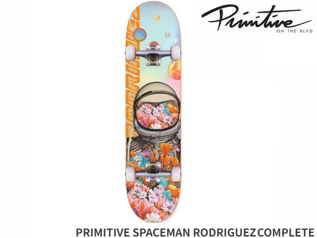 5.25″ Primitive trucks.53mm Humming bird 98a Primitive Wheels.Abec 7 bearings.Width: 8.0″.Length: 30.75″.Wheelbase: 14″.Primitive (プリミティブ)世界でもっとも有名なプロスケーターPaul Rodriguez(ポール・ロドリゲス)を幼少時代からサポートし、常に新しい情報を発信するスケートセレクトブティックとして2008年にOPEN。「スケーターは勿論、スニーカーコレクターやファッションにうるさい奴らの為に最高の物を提供する事。」をコンセプトにNIKE、NIXON、alife、HUFなど様々なブランドをセレクトし販売している。 更に、スケートセレクトブティックとしてNIKE SB、DIAMOND supply、OAKLEY、NIXONとのコラボレーションや、CAPからアクセサリーまで全身コーディネートが可能なオリジナルアパレルブランドとしても発信し続ける。ミュージックやアートそしてファッションといった"カルチャー"、そして南カルフォルニアのライフスタイルが生み出す"オリジナリティー"や全ての要素を含む"スケートシーン"を全てアイテムへ反映させるブランドがこの"Primitive"。メーカー希望小売価格はメーカーサイトに基づいて掲載しています
