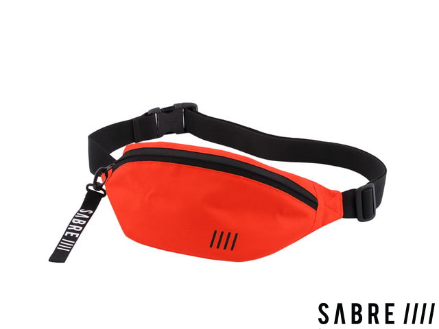 国内正規品 セイバー SABRE HAZARD BODY BAG ORANGE ハザード ボディバッグ オレンジ 肩掛け バッグ 小物入れ 男女兼用 アウトドア フェス キャンプ BBQ BAG