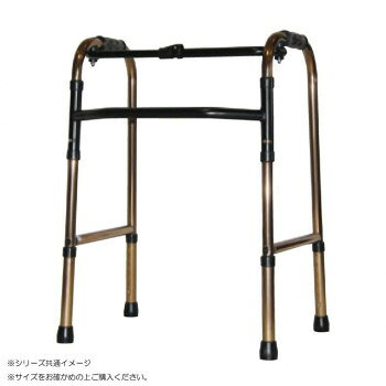 固定式の歩行器です。【注意事項】歩行器が高過ぎたり、低過ぎたりすると、十分に力が出せなかったり、ご使用中にバランスを崩す危険性があります。サイズ使用時:幅56×奥行44×高さ74～87cm、たたんだ時:幅56×奥行12×高さ74～87cm個装サイズ：14×80×58cm重量2.5kg個装重量：4000g仕様パイプ直径:2.6cm生産国台湾fk094igrjs