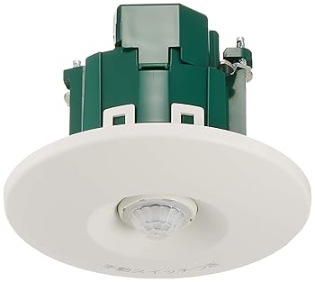 【中古】［非常に良い］パナソニック(Panasonic) 天井取付熱線センサ付自動スイッチ(親器・ WTK248128【メーカー名】【メーカー型番】【ブランド名】パナソニック(Panasonic) スイッチカバー・プレート 【商品説明】パナソニック(Panasonic) 天井取付熱線センサ付自動スイッチ(親器・ WTK248128画像はサンプル写真のため商品のコンディション・付属品の有無については入荷の度異なります。※中古品のため「限定」「初回」「保証」「DLコード」などの表記がありましても、特典・付属品・保証等は付いておりません。中古品のため使用に影響ない程度の使用感・経年劣化（傷、汚れなど）がある場合がございます。※中古品の特性上ギフトには適しておりません。当店では初期不良に限り、商品到着から5日間は返品を受け付けております。お問い合わせ・メールにて不具合詳細をご連絡ください。お客様都合での返品はお受けしておりませんのでご了承ください。他モールとの併売品の為、売り切れの場合はご連絡させて頂きます。★ご注文からお届けまで1、ご注文（24時間受付）2、注文確認⇒当店から注文確認メールを送信致します3、在庫確認⇒中古品は受注後に、再メンテナンス、梱包しますので、お届けまで3日〜10日程度とお考え下さい。4、入金確認⇒前払い決済をご選択の場合、ご入金確認後、配送手配を致します5、出荷⇒配送準備が整い次第、出荷致します。配送業者、追跡番号等の詳細をメール送信致します。6、到着⇒出荷後、1〜3日後に商品が到着します。※離島、北海道、沖縄は遅れる場合がございます。予めご了承下さい。お電話でのお問合せは少人数で運営の為受け付けておりませんので、お問い合わせ・メールにてお願い致します。ご来店ありがとうございます。当店では良品中古を多数揃えております。お電話でのお問合せは少人数で運営の為受け付けておりませんので、お問い合わせ・メールにてお願い致します。