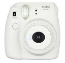 【中古】FUJIFILM インスタントカメラ チェキ instax mini8プラス 接写レンズ・純正ハンドストラップ付き バニラ INS MINI 8P VANILLA