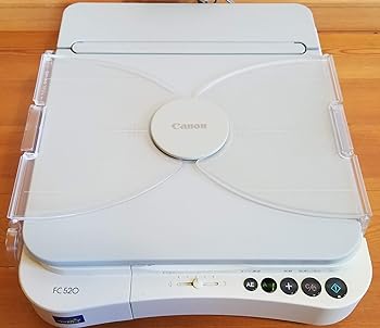 【中古】Canon コピー機 Canon ファミリーコピア FC520(グレー) A4対応 A4コピー4枚/分 自動濃度調整機構 キャリングハンドル付【メーカー名】【メーカー型番】【ブランド名】キヤノン コピー機本体 【商品説明】Canon コピー機 Canon ファミリーコピア FC520(グレー) A4対応 A4コピー4枚/分 自動濃度調整機構 キャリングハンドル付画像はサンプル写真のため商品のコンディション・付属品の有無については入荷の度異なります。掲載と付属品が異なる場合は確認のご連絡をさせて頂きます。※中古品のため「限定」「初回」「保証」「DLコード」などの表記がありましても、特典・付属品・帯・保証等は付いておりません。（未使用・未開封品は除く）中古品のため使用に影響ない程度の使用感・経年劣化（傷、汚れなど）がある場合がございます。※中古品の特性上ギフトには適しておりません。当店では初期不良に限り、商品到着から5日間は返品を受付けております。お問い合わせ・メールにて不具合詳細をご連絡ください。お客様都合での返品はお受けしておりませんのでご了承ください。他モールとの併売品の為、売り切れの場合はご連絡させて頂きます。★ご注文からお届けまで1、ご注文（24時間受付）2、注文確認⇒当店から注文確認メールを送信致します3、在庫確認⇒中古品は受注後に、再メンテナンス、梱包しますので、お届けまで3日〜10日程度とお考え下さい。4、入金確認⇒前払い決済をご選択の場合、ご入金確認後、配送手配を致します5、出荷⇒配送準備が整い次第、出荷致します。配送業者、追跡番号等の詳細をメール送信致します。6、到着⇒出荷後、1〜3日後に商品が到着します。※離島、北海道、沖縄は遅れる場合がございます。予めご了承下さい。お電話でのお問合せは少人数で運営の為受け付けておりませんので、お問い合わせ・メールにてお願い致します。ご来店ありがとうございます。当店では良品中古を多数揃えております。お電話でのお問合せは少人数で運営の為受け付けておりませんので、お問い合わせ・メールにてお願い致します。