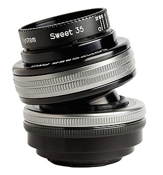 【中古】Lensbaby ティルトレンズ Composer Pro II with Sweet 35 フジフイルムX用 フルサイズ対応 35mm F2.5 レンズベビー光学系交換システム対応【メーカー名】【メーカー型番】【ブランド名】Lensbaby アダプタ 【商品説明】Lensbaby ティルトレンズ Composer Pro II with Sweet 35 フジフイルムX用 フルサイズ対応 35mm F2.5 レンズベビー光学系交換システム対応画像はサンプル写真のため商品のコンディション・付属品の有無については入荷の度異なります。※中古品のため「限定」「初回」「保証」「DLコード」などの表記がありましても、特典・付属品・保証等は付いておりません。中古品のため使用に影響ない程度の使用感・経年劣化（傷、汚れなど）がある場合がございます。※中古品の特性上ギフトには適しておりません。当店では初期不良に限り、商品到着から5日間は返品を受け付けております。お問い合わせ・メールにて不具合詳細をご連絡ください。お客様都合での返品はお受けしておりませんのでご了承ください。他モールとの併売品の為、売り切れの場合はご連絡させて頂きます。★ご注文からお届けまで1、ご注文（24時間受付）2、注文確認⇒当店から注文確認メールを送信致します3、在庫確認⇒中古品は受注後に、再メンテナンス、梱包しますので、お届けまで3日〜10日程度とお考え下さい。4、入金確認⇒前払い決済をご選択の場合、ご入金確認後、配送手配を致します5、出荷⇒配送準備が整い次第、出荷致します。配送業者、追跡番号等の詳細をメール送信致します。6、到着⇒出荷後、1〜3日後に商品が到着します。※離島、北海道、沖縄は遅れる場合がございます。予めご了承下さい。お電話でのお問合せは少人数で運営の為受け付けておりませんので、お問い合わせ・メールにてお願い致します。ご来店ありがとうございます。当店では良品中古を多数揃えております。お電話でのお問合せは少人数で運営の為受け付けておりませんので、お問い合わせ・メールにてお願い致します。