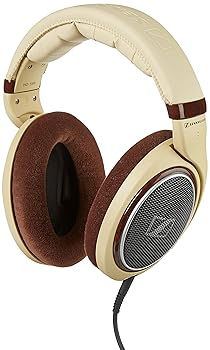 【中古】ゼンハイザー オープン型ヘッドホン HD598【国内正規品】【メーカー名】【メーカー型番】【ブランド名】ゼンハイザー(Sennheiser) オーバーイヤーヘッドホン 【商品説明】ゼンハイザー オープン型ヘッドホン HD598【国内正規品】画像はサンプル写真のため商品のコンディション・付属品の有無については入荷の度異なります。※中古品のため「限定」「初回」「保証」「DLコード」などの表記がありましても、特典・付属品・保証等は付いておりません。中古品のため使用に影響ない程度の使用感・経年劣化（傷、汚れなど）がある場合がございます。※中古品の特性上ギフトには適しておりません。当店では初期不良に限り、商品到着から5日間は返品を受け付けております。お問い合わせ・メールにて不具合詳細をご連絡ください。お客様都合での返品はお受けしておりませんのでご了承ください。他モールとの併売品の為、売り切れの場合はご連絡させて頂きます。★ご注文からお届けまで1、ご注文（24時間受付）2、注文確認⇒当店から注文確認メールを送信致します3、在庫確認⇒中古品は受注後に、再メンテナンス、梱包しますので、お届けまで3日〜10日程度とお考え下さい。4、入金確認⇒前払い決済をご選択の場合、ご入金確認後、配送手配を致します5、出荷⇒配送準備が整い次第、出荷致します。配送業者、追跡番号等の詳細をメール送信致します。6、到着⇒出荷後、1〜3日後に商品が到着します。※離島、北海道、沖縄は遅れる場合がございます。予めご了承下さい。お電話でのお問合せは少人数で運営の為受け付けておりませんので、お問い合わせ・メールにてお願い致します。ご来店ありがとうございます。当店では良品中古を多数揃えております。お電話でのお問合せは少人数で運営の為受け付けておりませんので、お問い合わせ・メールにてお願い致します。