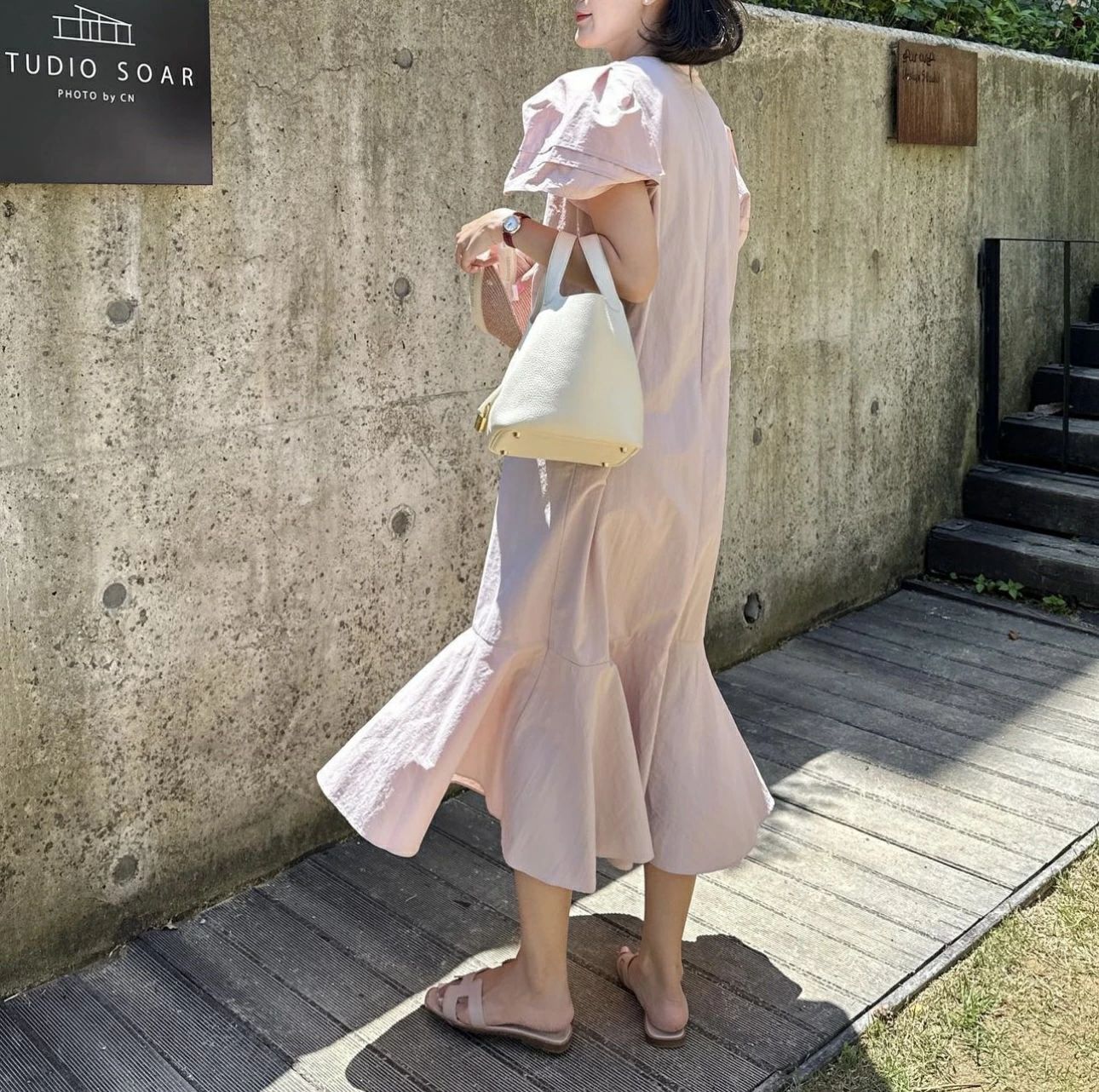 裾フリルワンピース ワンピース 半袖 春 夏 レディース パフスリーブ ロングワンピー マーメイド Vネック schik-10020885 schik サンプル画像3