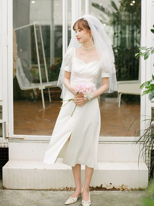 ウエディングドレス 二次会 着痩せ ワンピース 結婚式 Aラインドレス ブライダル 花嫁 フォーマル ドレス シンプル ミディアムドレス ボタン飾り 海外拳式 パーティードレス wedding dress 撮影 発表会 演奏会 食事会 ハネムーンフォト 20代 30代 40代 50代