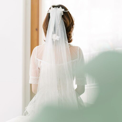 花のように 夢のウェディング ウェディングベール パール付き 花の刺繍付き 結婚式 披露宴 セミロング 手作りベール ベールダウン ベールアップ オフホワイト ふんわり 優雅 ビンテージ 海外撮影 旅行結婚 撮影道具 花のように 夢のウェディング ウェディングベール パール付き 花の刺繍付き 結婚式 披露宴 セミロング 手作りベール ベールダウン ベールアップ オフホワイト ふんわり 優雅 ビンテージ 海外撮影 旅行結婚 撮影道具