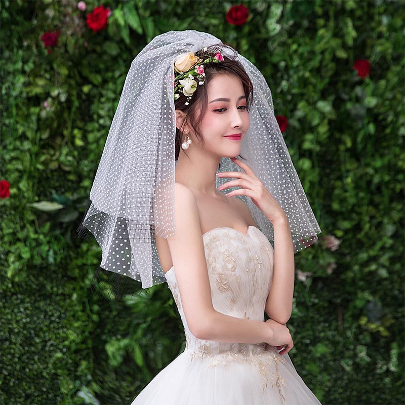 ウェディングベール ショートベール 結婚式 披露宴 立体感 五月の花嫁 手作りベール ベールダウン ベールアップ オフホワイト ふんわり 優雅 ビンテージ 海外撮影 旅行結婚 撮影道具