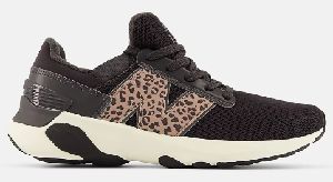 【送料無料】【ウォーキング】NB new balance ニューバランスFresh Foam X 1440 v1ブラック/トープ...