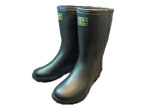 ■ 商品説明 水に浮くほど超軽量の長靴です。雨の日の屋外作業に1足あればとても便利。吸汗性の優れた裏布で汗をすばやく吸収・放出して、抗菌仕様のカップインソールで足は常にさらさらで清潔。 ■ カラー 黒 ■素材 アッパー ゴム製 アウトソール ゴム ■コメント 軽くて履き心地のよい性能抜群の長靴です。 高さ 30cm ワイズ EE 重さ（片足） 610g（26cm） 筒内周囲 39cm