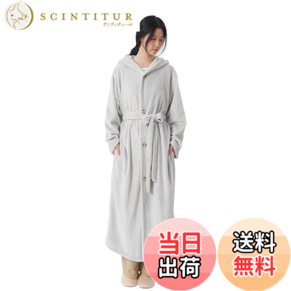 商品情報商品の説明主な仕様 【男女兼用の着る毛布】素材：ポリエステル100%（フランネル）　カラー：ヘリンボーン柄・ライトグレー　サイズ：Sサイズ（着丈約120cm）※縫製や生地の伸縮などにより、表記と多少の差異が生じますので、予めご了承ください。【なめらか・あったかフランネル生地】軽やかでふわふわなフランネル生地を使用した着る毛布、柔らかくなめらかな肌触りを実感できます。吸湿発熱素材で保温力が高く、軽いのに暖かさをしっかりキープ、寒くなる秋冬のルームウェアとして最適です。静電気防止糸を採用するため、冬のパチパチを軽減、着心地抜群！【使いやすさにこだわったデザイン】1.フード付きで頭・耳元まであったか　2.外しやすいボタン付きで着る方が自由、さらに保温性アップ※ボタンは右側になります　3.腰ベルト付きで動きやすいお好みの長さに調節が可能　4.長めの袖丈で手先までしっかり防寒　5.左右にポケット付きで小物入れるのが便利で使いやすい　6.ハンガーループ付きで掛けることがもっと便利。【ラクな着心地で様々なシーンで活躍】家中どこに居ても暖かく快適に着れる毛布、暖房費を節約したいときや朝の寝起きにとても便利です。リラックスタイムはもちろん、軽量で動きやすいので、テレワークや家事にもおすすめ。オシャレなデザインでちょっとした外出時のアウターとしてもご利用いただけます。【お家で手軽に洗濯できる】ご家庭の洗濯機で丸洗いOK、いつでも清潔に着ることができます。※洗濯ネットに入れて手洗いコースで洗ってください。