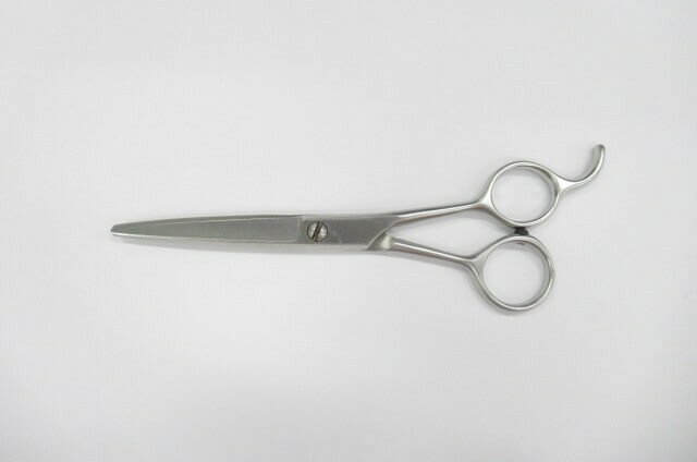 【中古】Cランク【メーカー不明】 シザー ハサミ鋏 はさみ 美容師・理容師 5.5インチ 右利き :H-2486