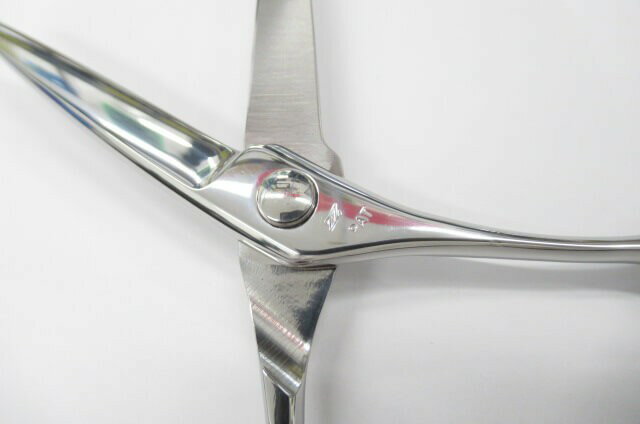 【中古】SAランク【ナルトシザーnarutoscissors】サークラインクイーンシザーハサミ鋏はさみ美容師・理容師5.8インチ右利き:H-2657