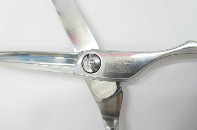 【中古】Bランク【BMCScissors】ExcaliburEDR-58Dシザーハサミ鋏はさみ美容師・理容師5.9インチ右利き研ぎ・メンテナンス済み:H-2758
