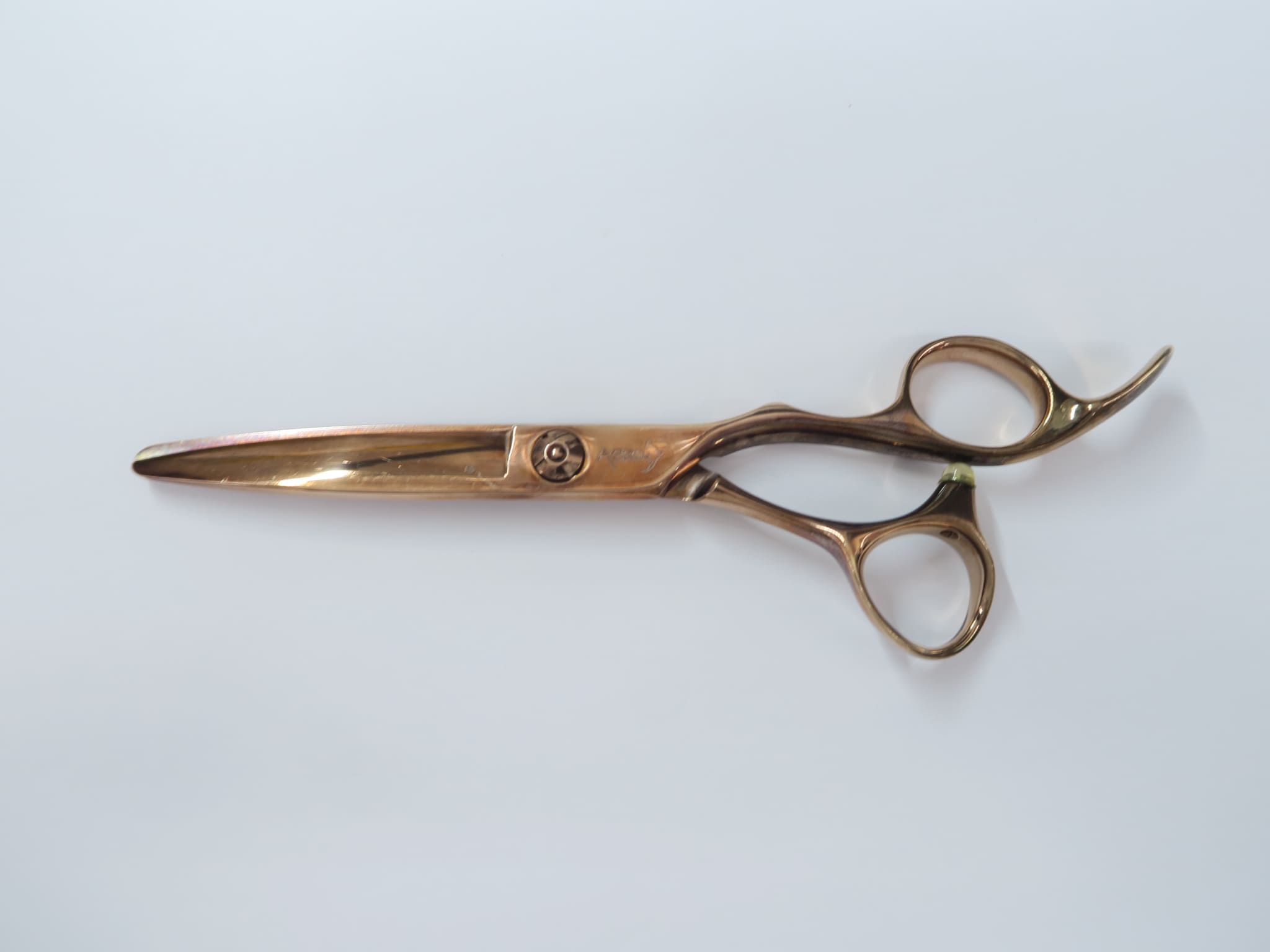 楽天中古シザー買取販売専門店KittemiBランク【AERO SCISSORS エアロシザース】 REAL RSR57 シザー 美容師・理容師 5.7インチ 右利き ドライカット【中古】:H-6197