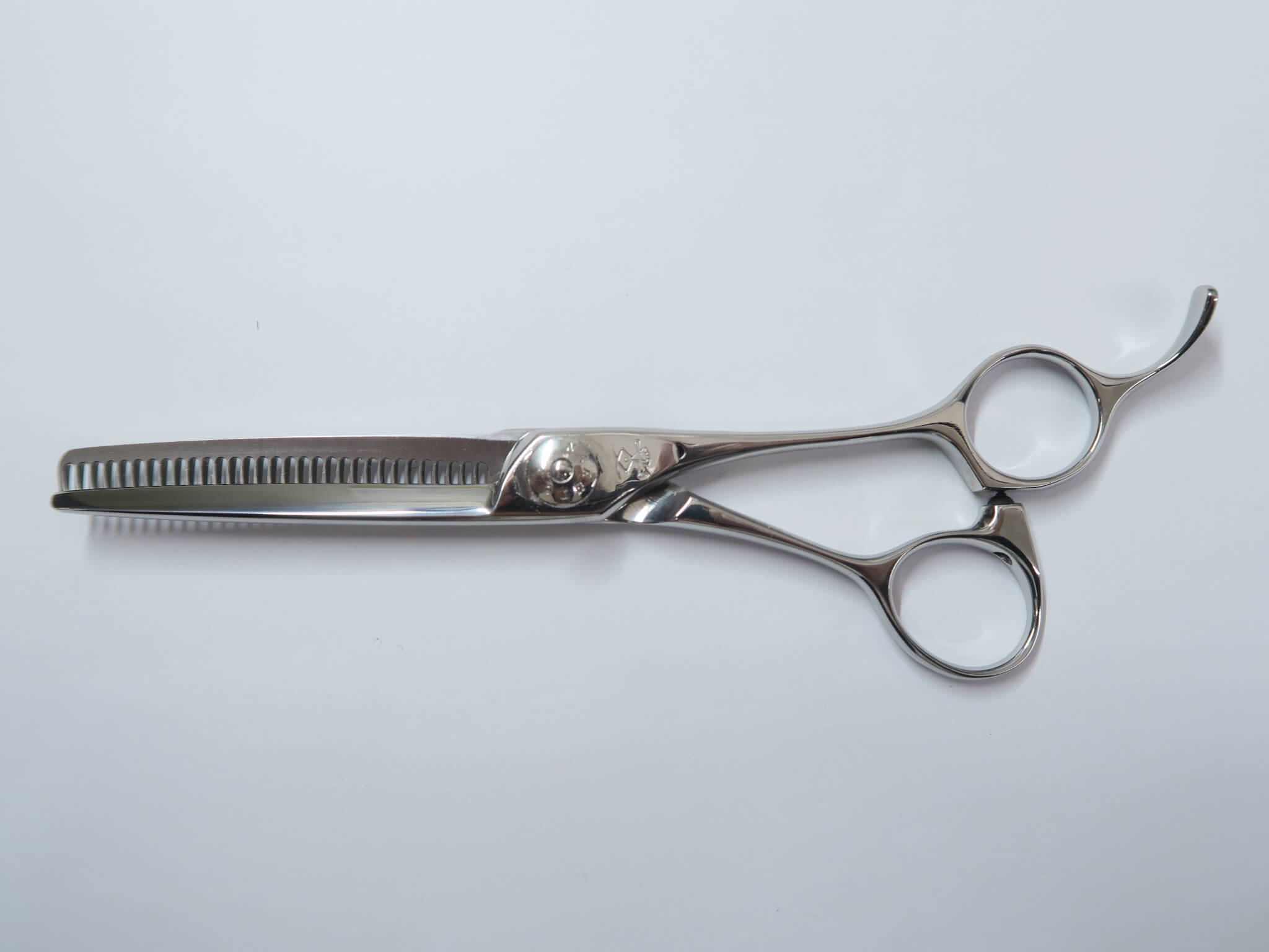 Bランク【ナルトシザー naruto scissors】 二梳きヘネシーバセットB31 セニング 美容師・理容師 5.8インチ 右利き 【中古】:I-565