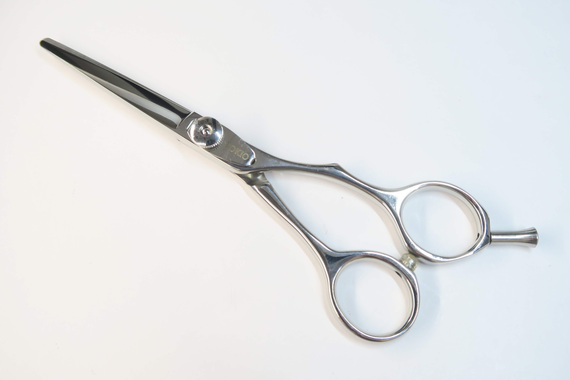 商品情報メーカーアンドー TOKIO型番SA-55商品管理番号H-10589利き手 右利きはさみのタイプシザーハンドルオフセットインチ数5.5重量(g)46.5カット率 % (約の数値)状態ランクB切れ味目安としてティッシュを問題なく切るこ...