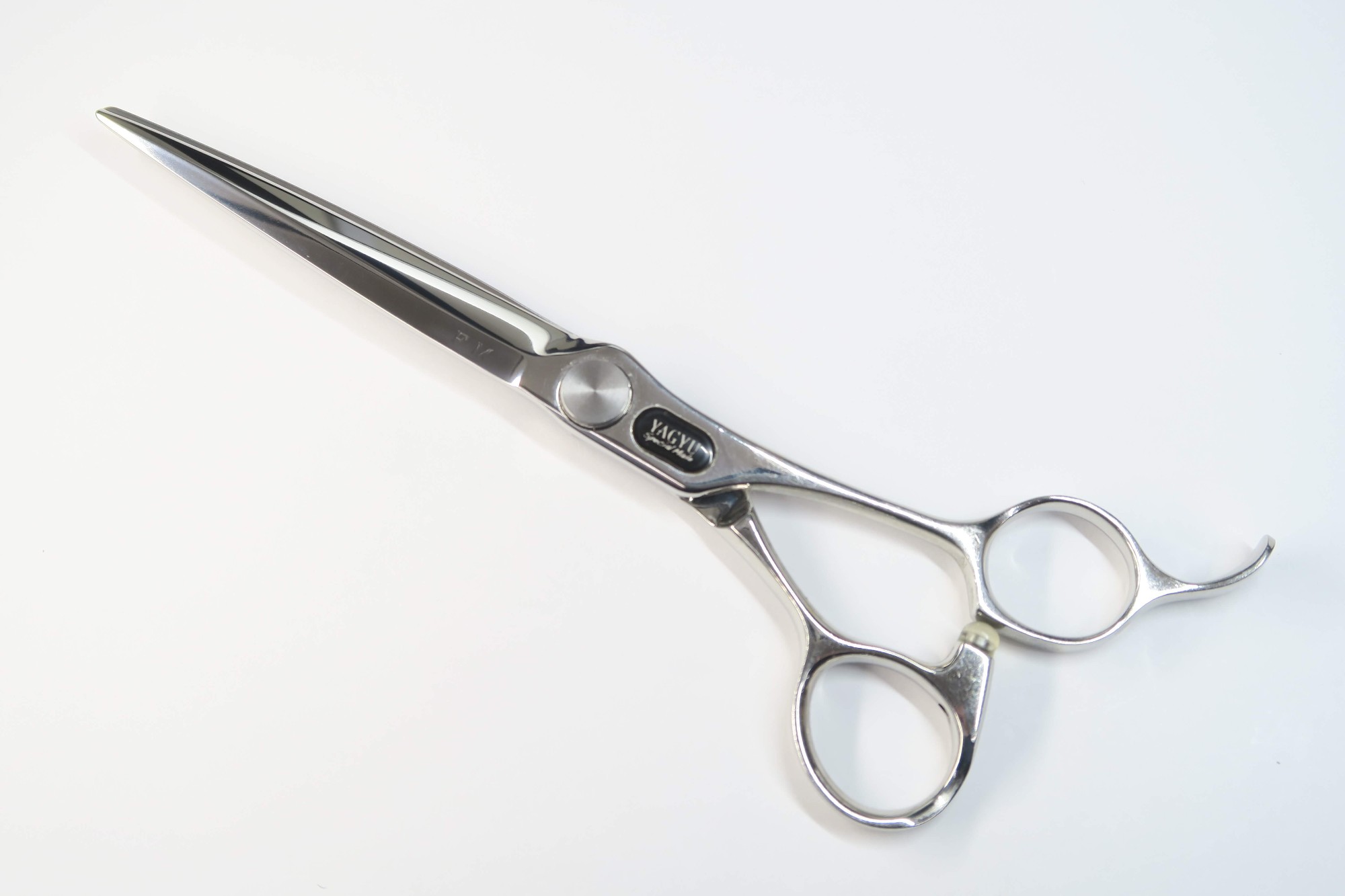 Bランク【柳生 YAGYU】 GHS625 覇王 GRAND HAOH シザー 美容師・理容師 6.25インチ 右利き 【中古】:H-..