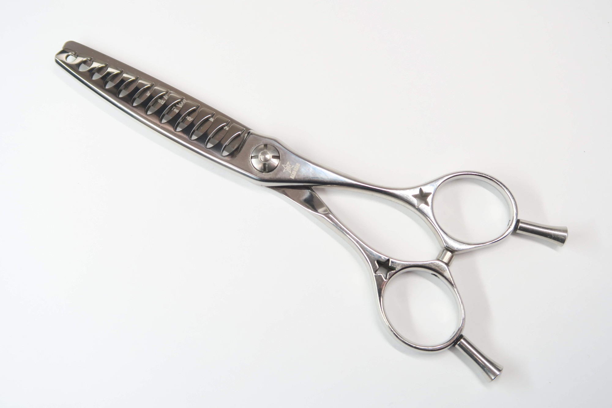 Cランク【SCISSORS JAPAN シザーズジャパン】 A-ARA50%12Fi02 Y セニング 美容師・理容師 5.5インチ 右利き 【中古】:H-11078