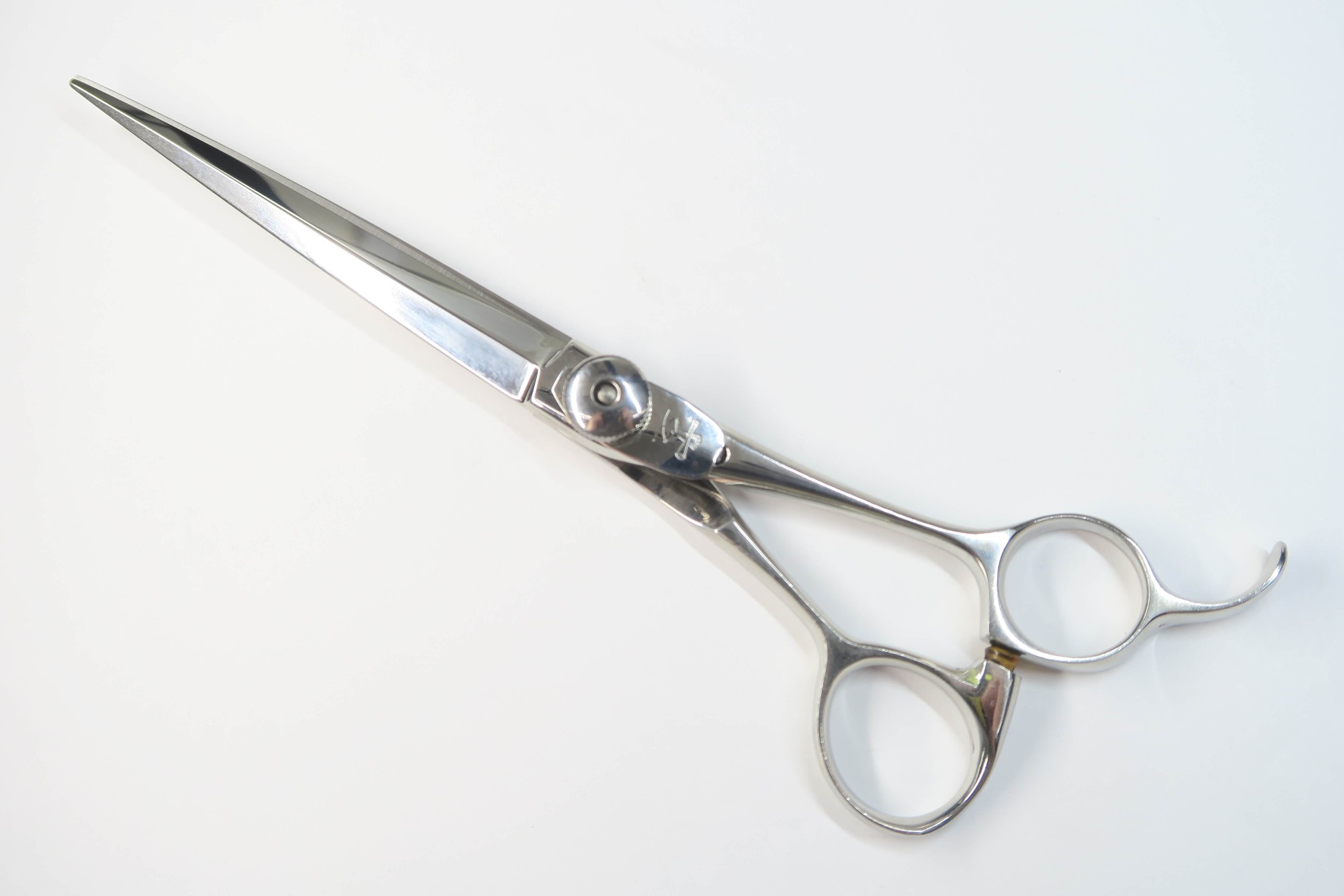 樂天商城 - Cランク【ナルトシザー naruto scissors】 デラックス シザー 美容師・理容師 6.5インチ 右利き 【中古】:H-11169