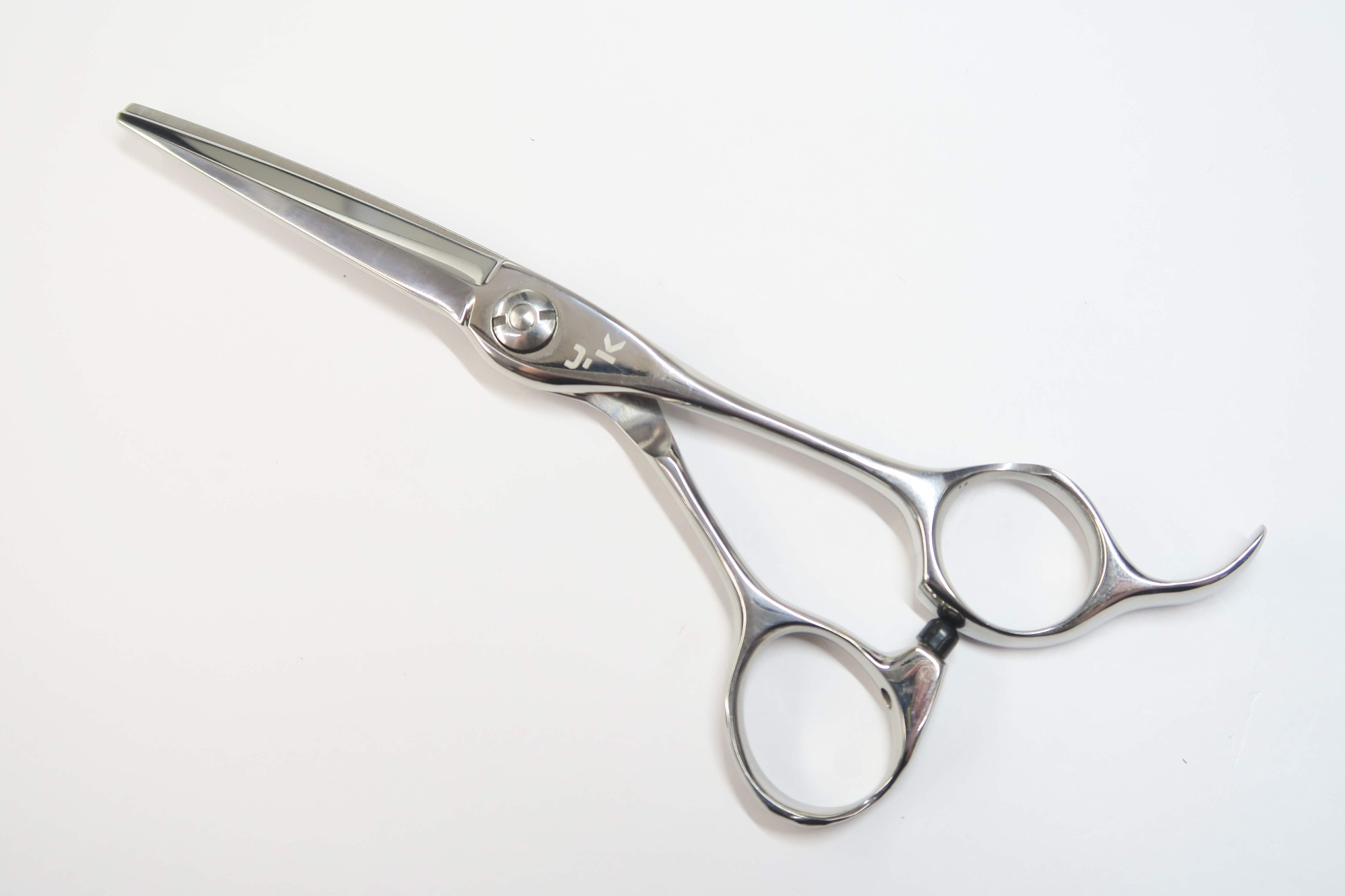 Haircut Scissors - Bランク【YKシザー】 DUCK-550V シザー 美容師・理容師 5.6インチ 右利き 【中古】:H-11456