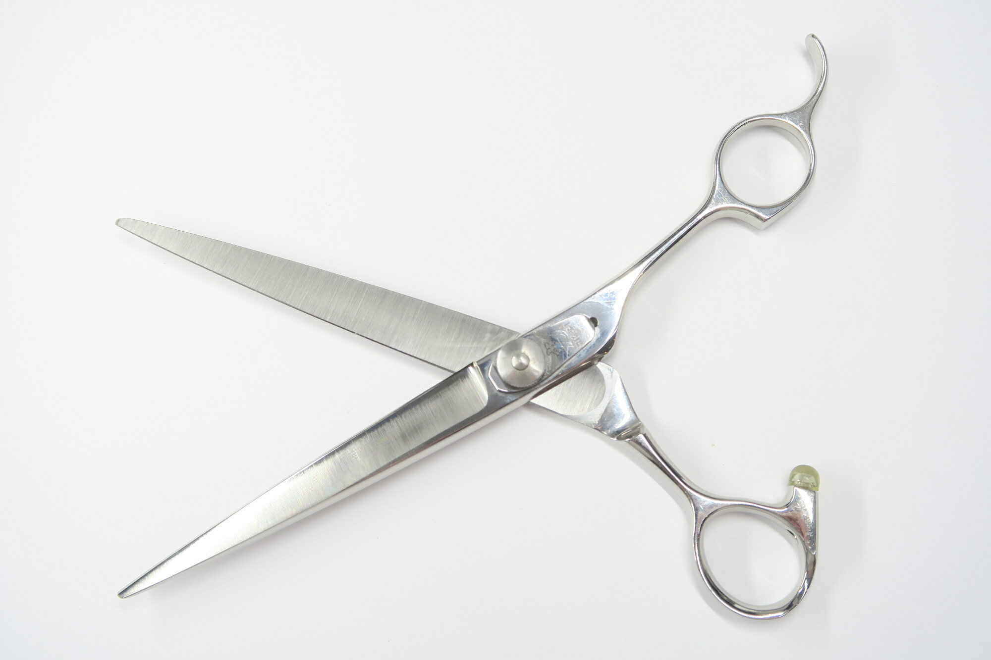 Cランク【光シザー HIKARI ヒカリ】 W-7 シザー 美容師・理容師 6.7インチ 右利き 【中古】:H-11647 scissors-10020330 中古シザー買取販売専門店Kittemi サンプル画像2
