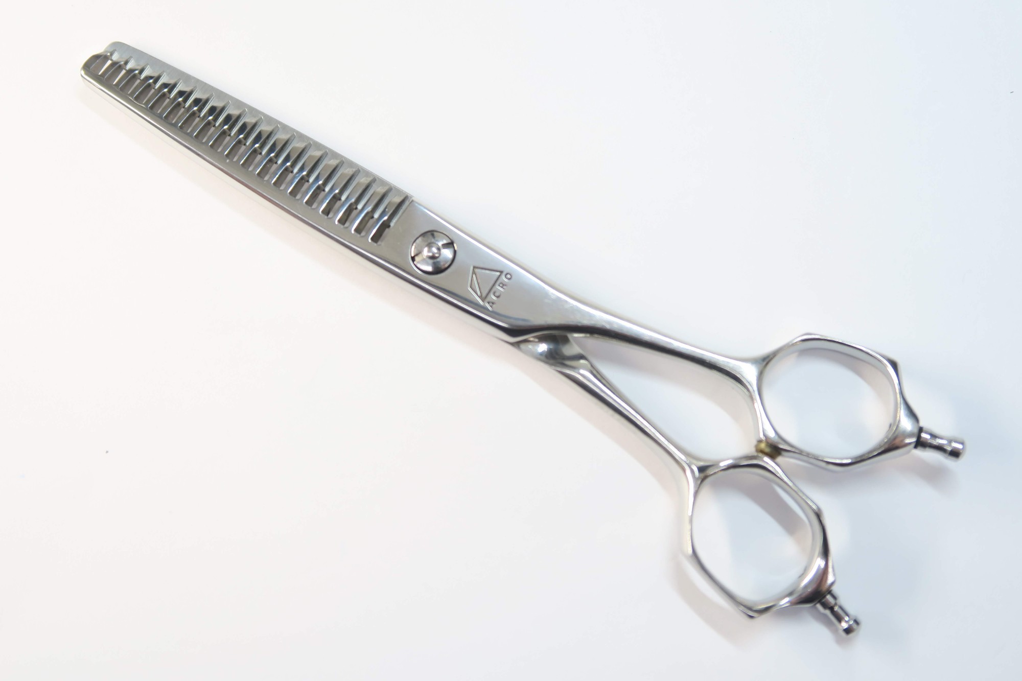 商品情報メーカーMIZUTANI SCISSORS ミズタニシザーズ型番ACRO YURAGI 6商品管理番号H-12185利き手 右利きはさみのタイプセニングハンドルメガネインチ数6.0重量(g)54.0カット率 % (約の数値)25-30状態ランクC切れ味買取した現状での出品となりますので研いでからのご使用をオススメ致します。商品備考 商品状態の基準状態ランク一覧S新品同様品新品同様にきれいな商品・未使用品A美品状態がよく、多少の傷や汚れは見られるものの全体的にきれいな商品B一般中古多少の使用感はありますが、問題なく使える一般的な商品C程度不良使用感があり、ダメージや汚れが目立つ商品、研ぎ、メンテナンスをおすすめする商品Dジャンク品かなりの使用感があり、ダメージや汚れが目立つ商品、使用が難しい商品